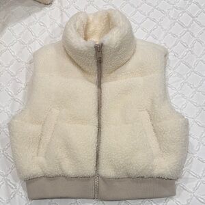 Garage Sherpa vest